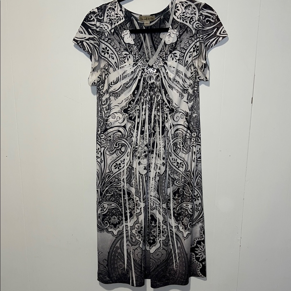 Live and Let Live Short Sleeve V-neck Knee Length With Rhinestones T19*